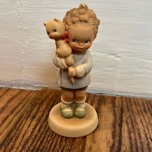 Vintage Memories of Yesterday Figurine - Hang Onto Your Luck